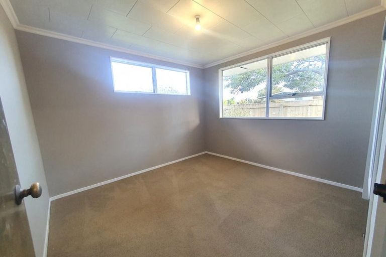 Photo of property in 39 Kaimanawa Street, Kelvin Grove, Palmerston North, 4414