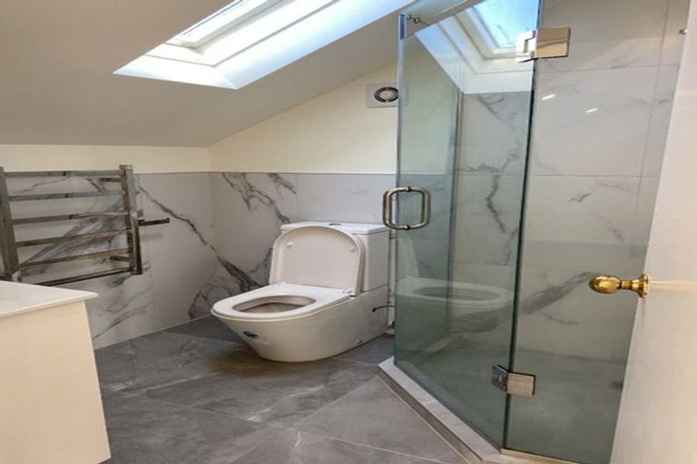 Photo of property in 1/17 Otakau Road, Milford, Auckland, 0620