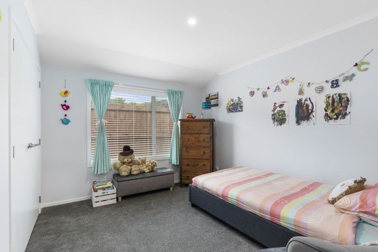 Photo of property in 21 Brian Morgan Terrace, Wainuiomata, Lower Hutt, 5014