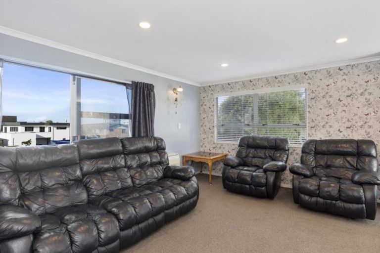 Photo of property in 1219 Papamoa Beach Road, Papamoa Beach, Papamoa, 3118