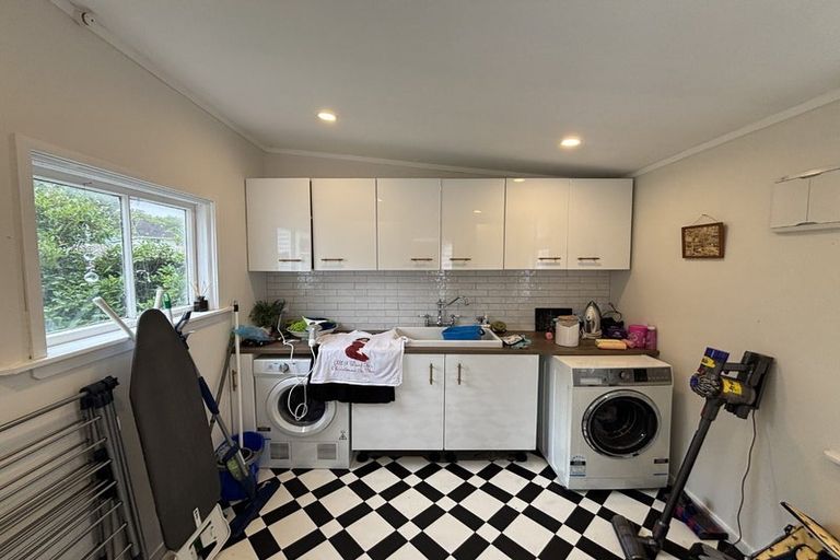 Photo of property in 47 Doralto Road, Frankleigh Park, New Plymouth, 4310
