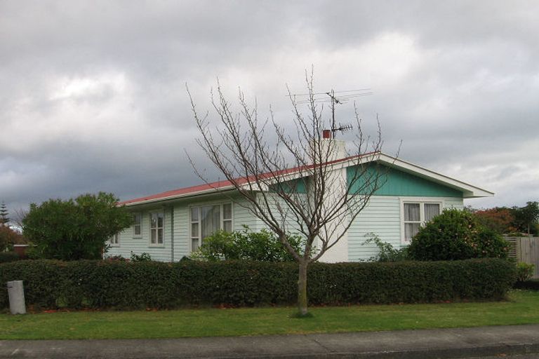 Photo of property in 10 Belvedere Avenue, Waikanae, 5036