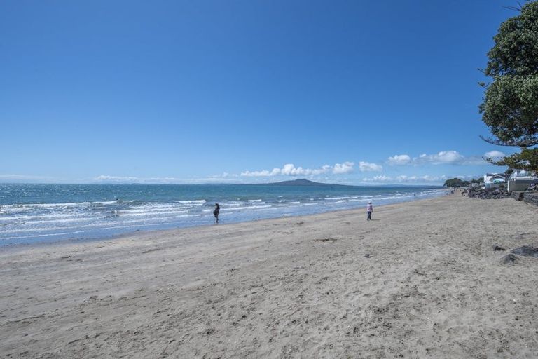 Photo of property in 5a Craig Road, Milford, Auckland, 0620