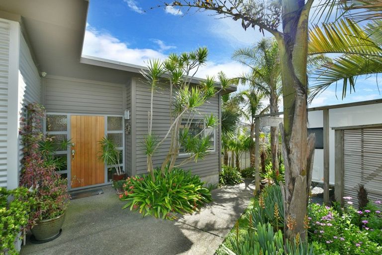 Photo of property in 24 Hawaiian Parade, Arkles Bay, Whangaparaoa, 0932