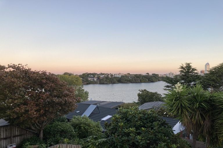 Photo of property in 5/72 Kitchener Road, Milford, Auckland, 0620