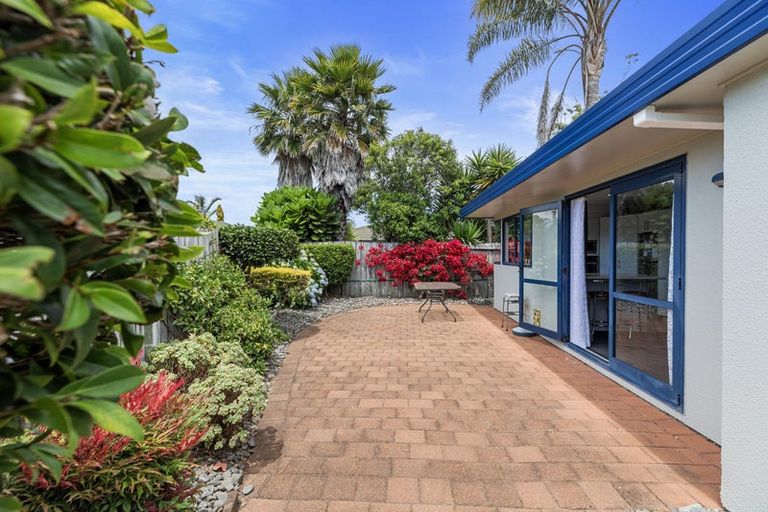 Photo of property in 37 Beachlands Place, Papamoa Beach, Papamoa, 3118