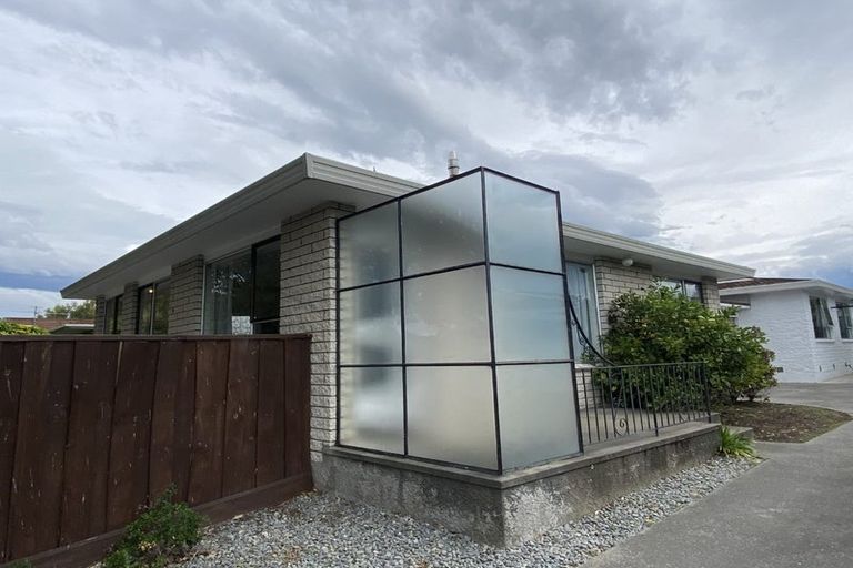 Photo of property in 1/21 Salford Avenue, Redwood, Christchurch, 8051