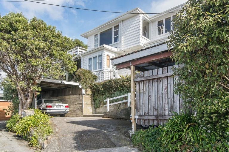 Photo of property in 8 Fortunatus Street, Brooklyn, Wellington, 6021