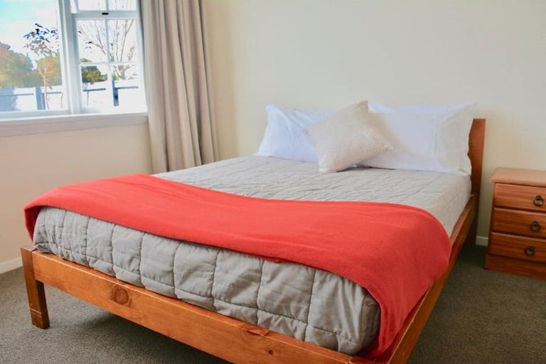 Photo of property in 225 Avonhead Road, Avonhead, Christchurch, 8042