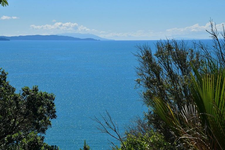 Photo of property in 106 Vipond Road, Stanmore Bay, Whangaparaoa, 0932