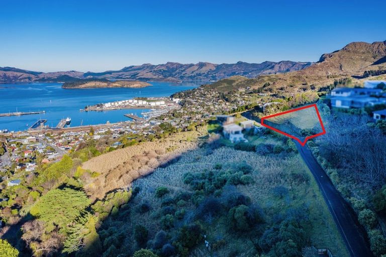 Photo of property in 11 Hyllton Heights, Lyttelton, 8082