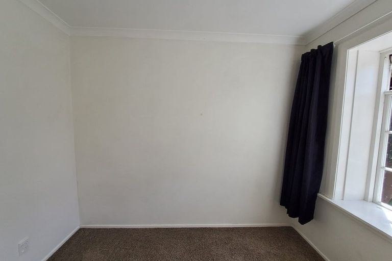 Photo of property in 1 Glasgow Street, Kelburn, Wellington, 6012