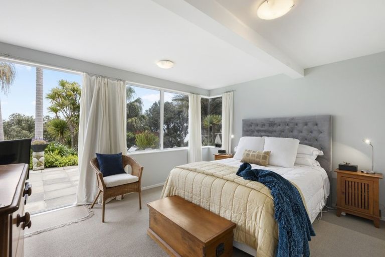 Photo of property in 100 Cornwallis Road, Cornwallis, Auckland, 0604