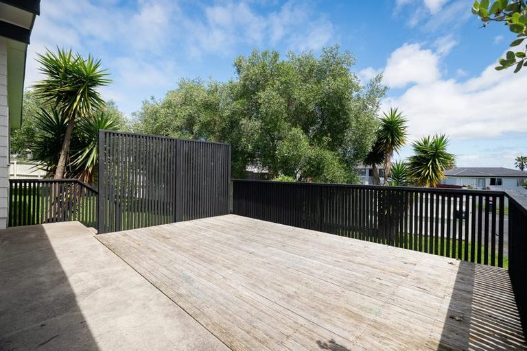 Photo of property in 38 Dissmeyer Drive, Clover Park, Auckland, 2019