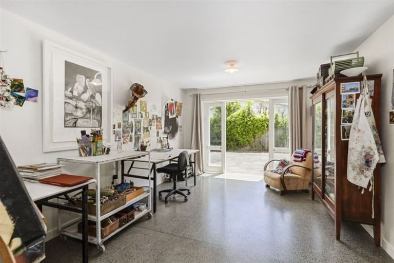 Photo of property in 1/5 Moana Avenue, Belmont, Auckland, 0622