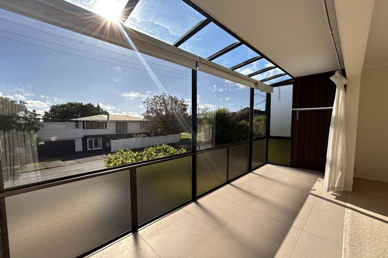 Photo of property in 1/49 Galaxy Drive, Mairangi Bay, Auckland, 0630