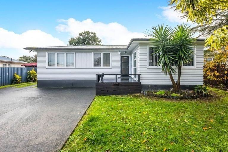 Photo of property in 17 President Avenue, Papakura, 2110