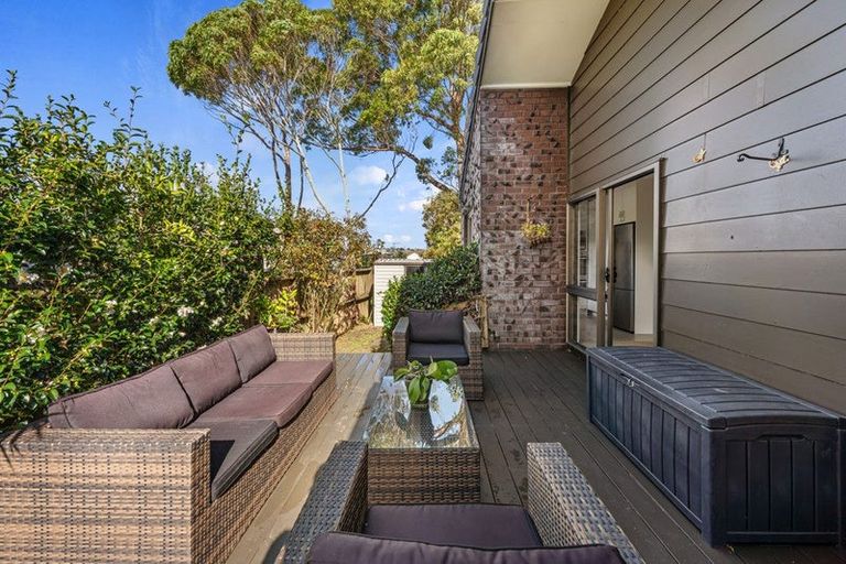 Photo of property in 6 Baronie Court, Half Moon Bay, Auckland, 2012