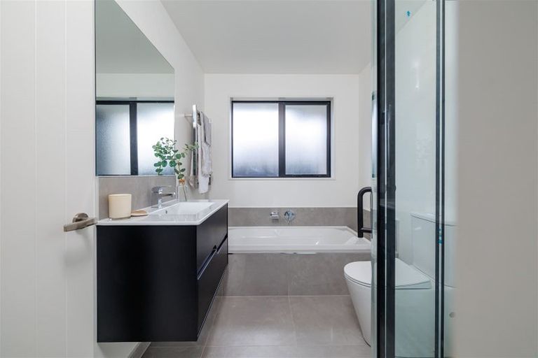 Photo of property in 33 Miromiro Street, Broomfield, Christchurch, 8042