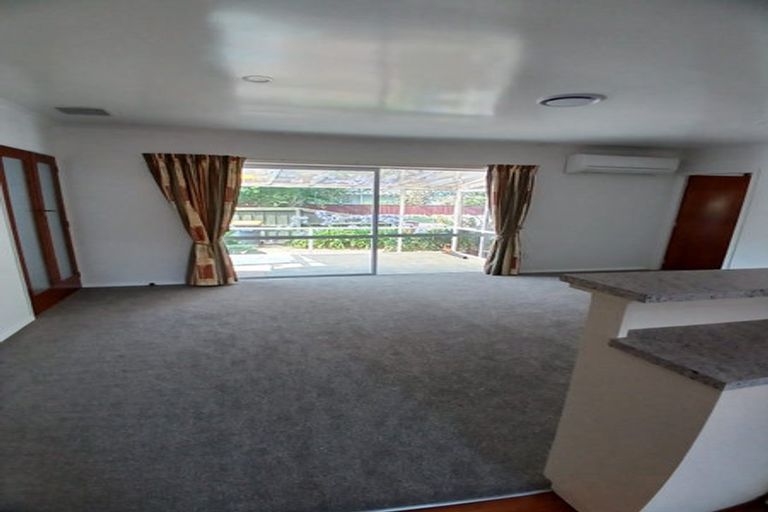 Photo of property in 87 Withells Road, Avonhead, Christchurch, 8042