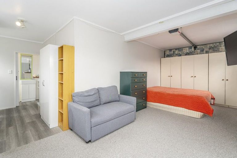 Photo of property in 1 Hillside Lane, Tairua, 3508