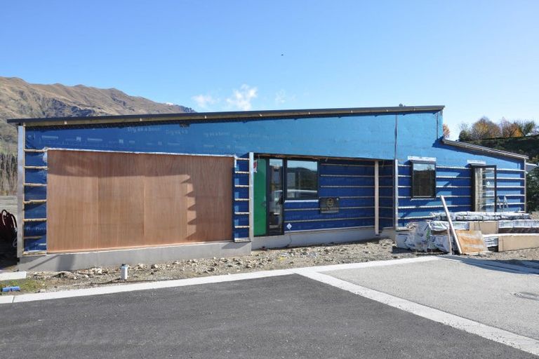 Photo of property in 9 Fern Burn Close, Wanaka, 9305