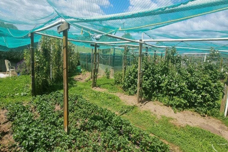 Photo of property in 3a Mcleavey Road, Ohau, Levin, 5570