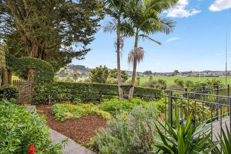Photo of property in 57 Ridgeway Road, Pukekohe, 2120