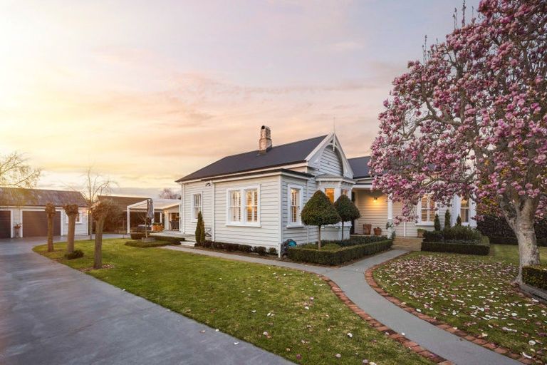 Photo of property in 152 Williams Street, Cambridge, 3434