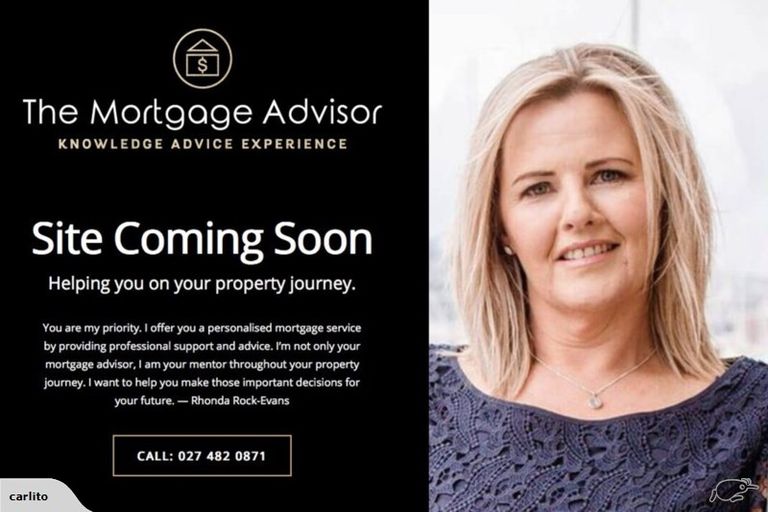 Photo of property in Totara Flats, 2/1007 Fergusson Drive, Clouston Park, Upper Hutt, 5018