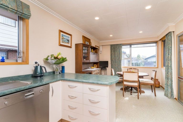 Photo of property in 43 Severn Street, Green Island, Dunedin, 9018