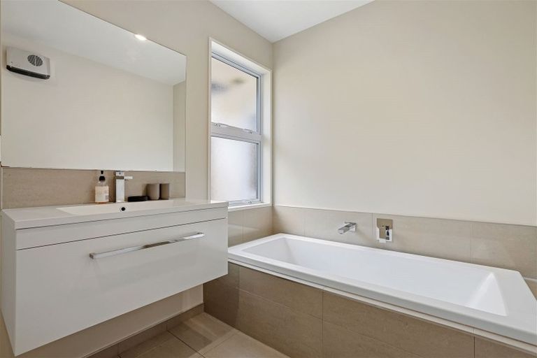 Photo of property in 10 Capil Court, Halswell, Christchurch, 8025