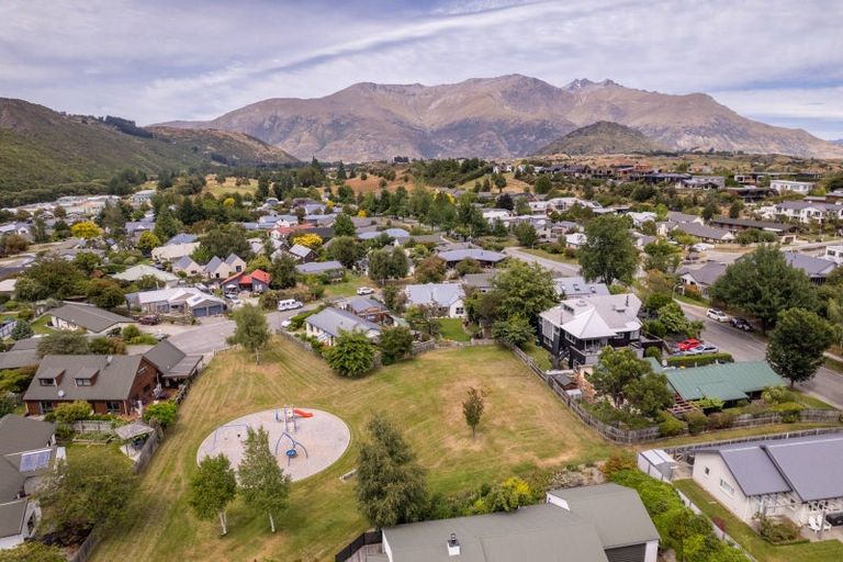 Photo of property in 4 Elva Dawson Place, Arrowtown, 9302