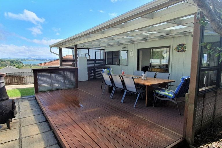 Photo of property in 19 Raumati Crescent, Onerahi, Whangarei, 0110