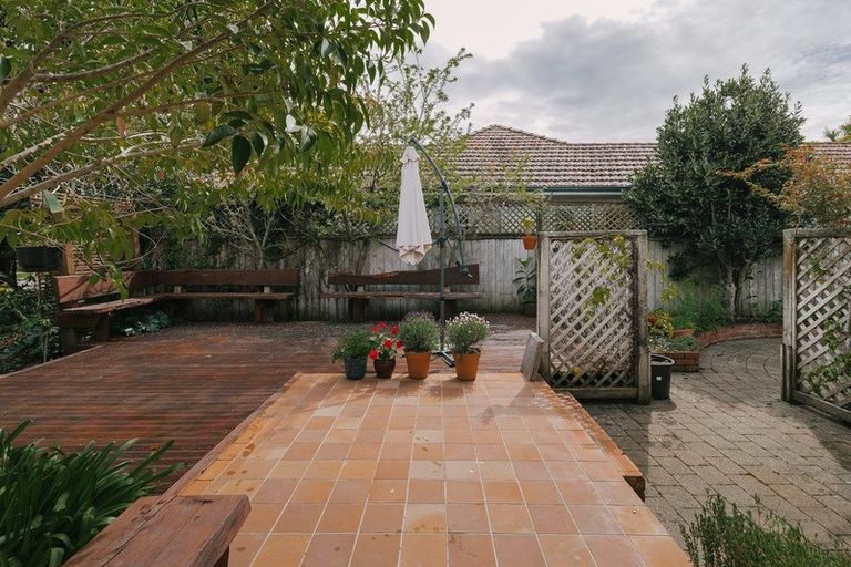 Photo of property in 14 Trent Avenue, Hokowhitu, Palmerston North, 4410