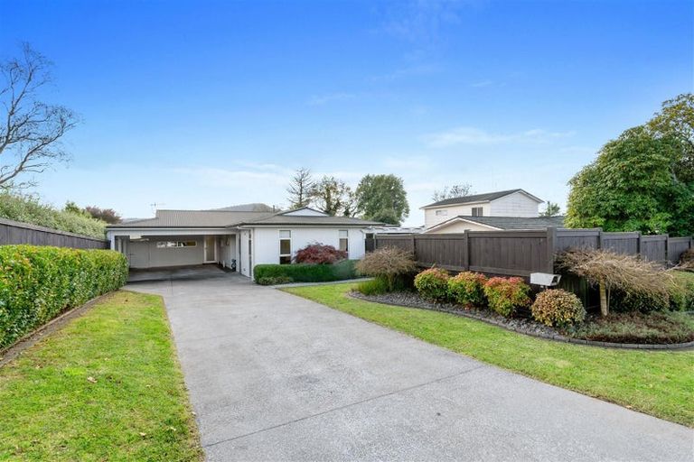 Photo of property in 4 Carter Drive, Pomare, Rotorua, 3015