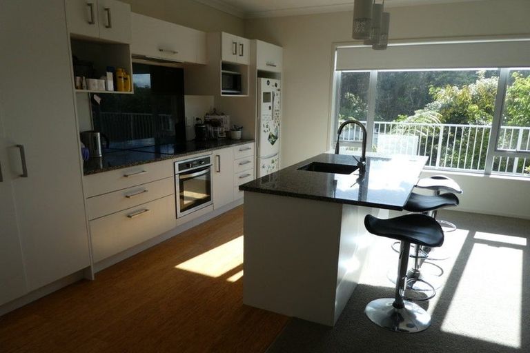 Photo of property in 76 Makara Road, Karori, Wellington, 6012