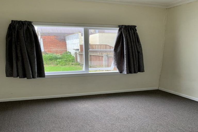 Photo of property in 224 Macandrew Road, Forbury, Dunedin, 9012