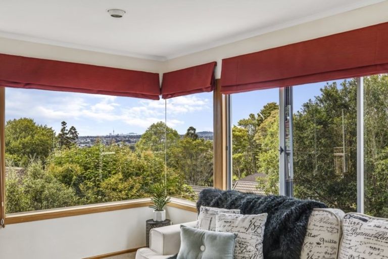 Photo of property in 264 Titirangi Road, Titirangi, Auckland, 0604