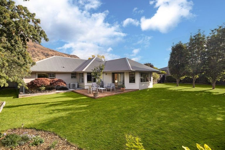Photo of property in 65 Howards Drive, Lake Hayes, Queenstown, 9304
