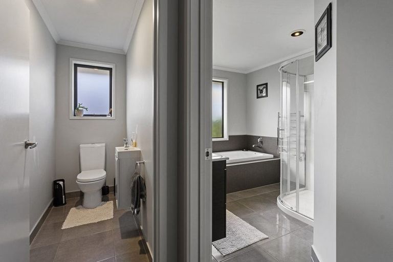 Photo of property in 9 Huetu Place, Bell Block, New Plymouth, 4312