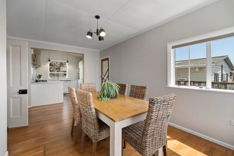 Photo of property in 162 Tukapa Street, Westown, New Plymouth, 4310