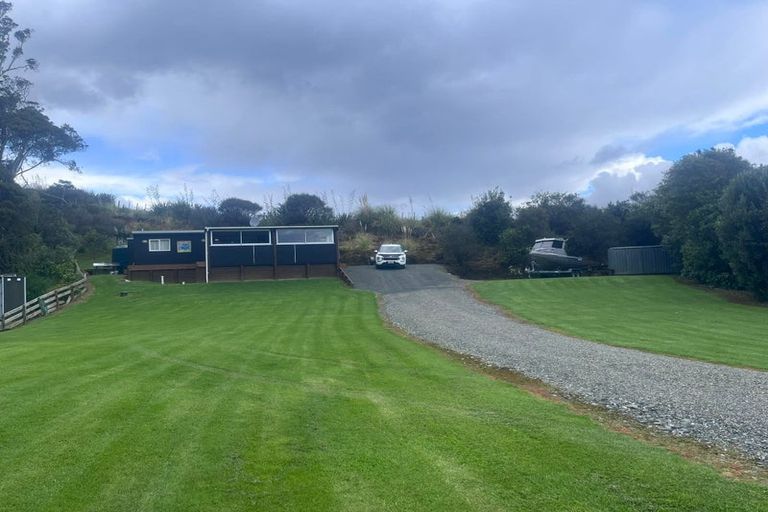 Photo of property in 173a Te Mahoe Road, Mokau, 4376