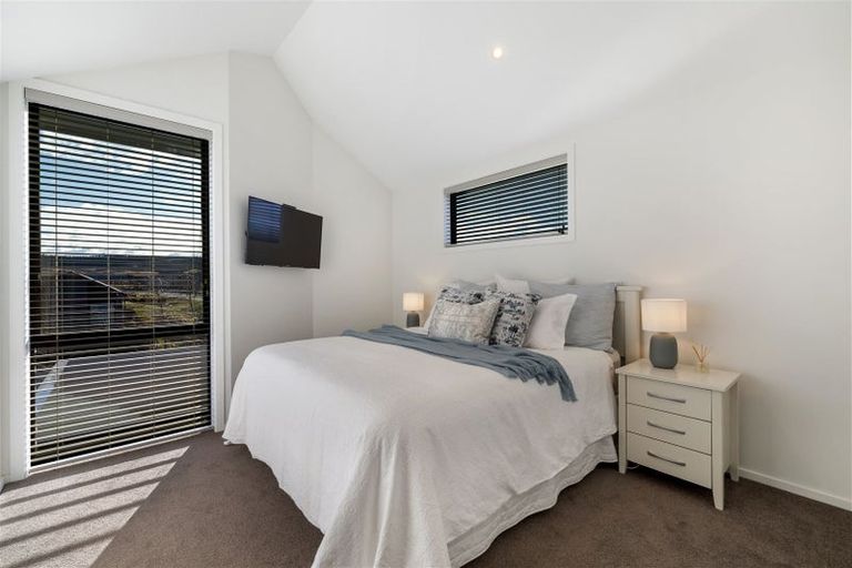Photo of property in 6 Learning Rock Lane, Wanaka, 9305