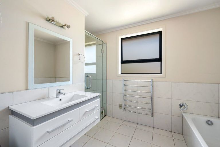 Photo of property in 2 Sherwin Avenue, Albert Town, Wanaka, 9305