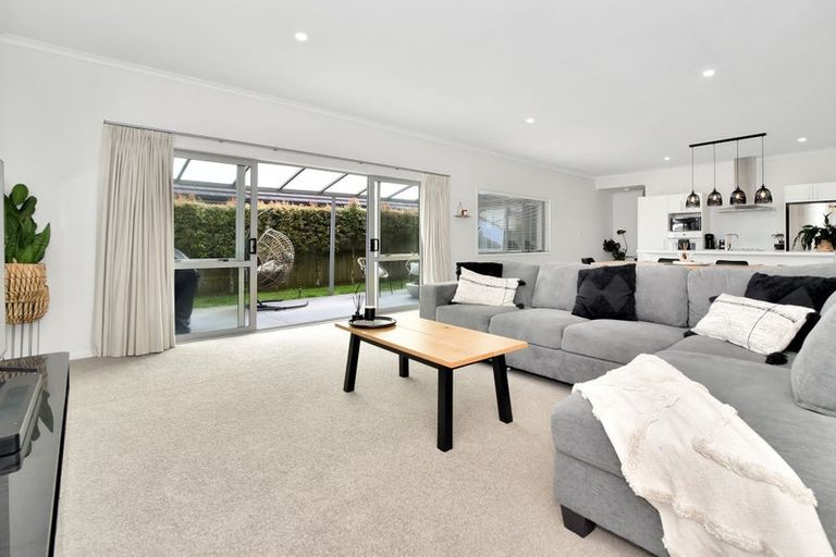 Photo of property in 28 Excelsa Place, Papamoa Beach, Papamoa, 3118