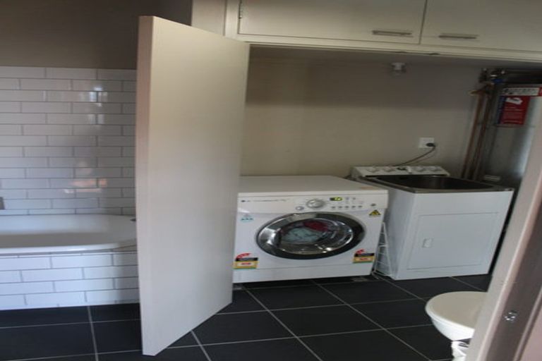 Photo of property in 98 Riddiford Street, Newtown, Wellington, 6021