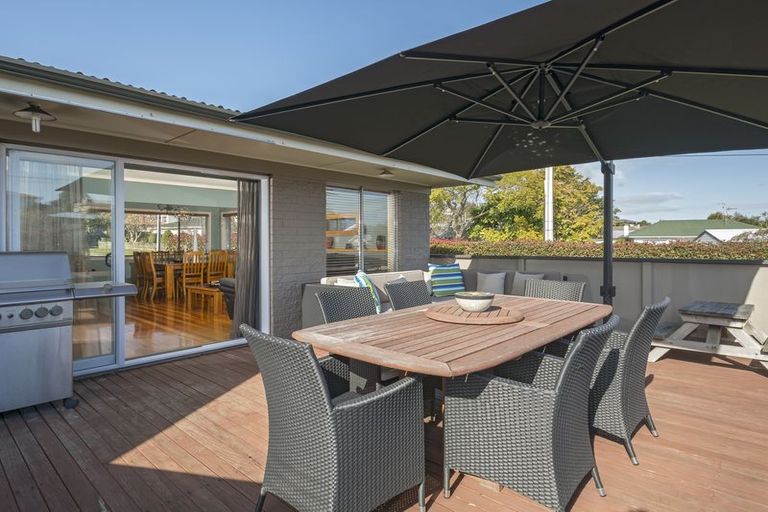 Photo of property in 2 Sharyn Place, Brookfield, Tauranga, 3110