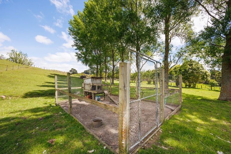 Photo of property in 39 County Heights Drive, Aokautere, Palmerston North, 4471