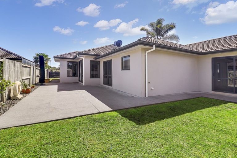 Photo of property in 102 Oriental Parade, Papamoa Beach, Papamoa, 3118